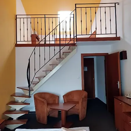 Pod Klastorom 3* Pezinok