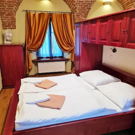 Penzión pre hostí Pod Klastorom 3*